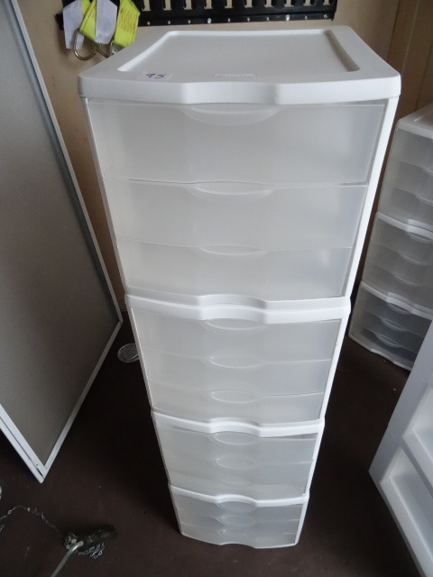 lot 95 image: 1 Drawer Sterilite Bin