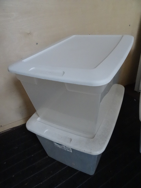 lot 100 image: 58 Qt. Sterilite Bin Qty 2