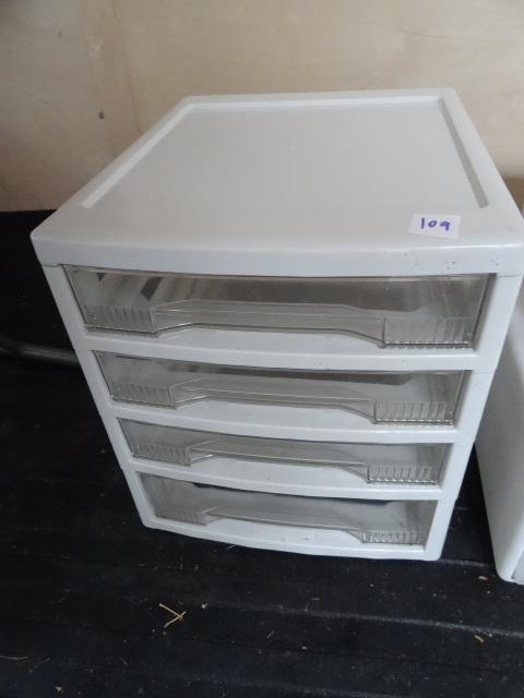 lot 109 image: Sterilite 4 Drawer Bin 13 X 15 X 14