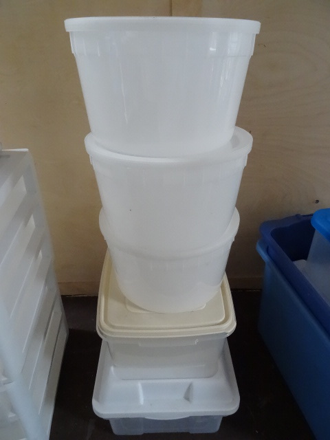 lot 112 image: 2 Bins and 3 Buckets