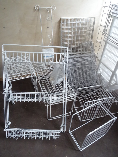 lot 115 image: Wire Shelving Closet Organizers