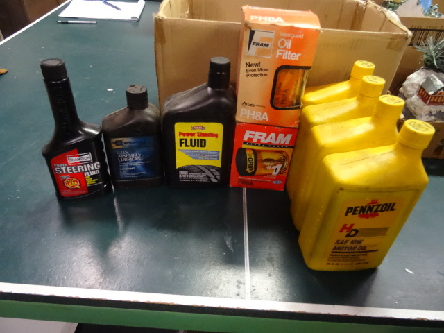 lot 155 image: Misc Automotive Oil and 2 Fram