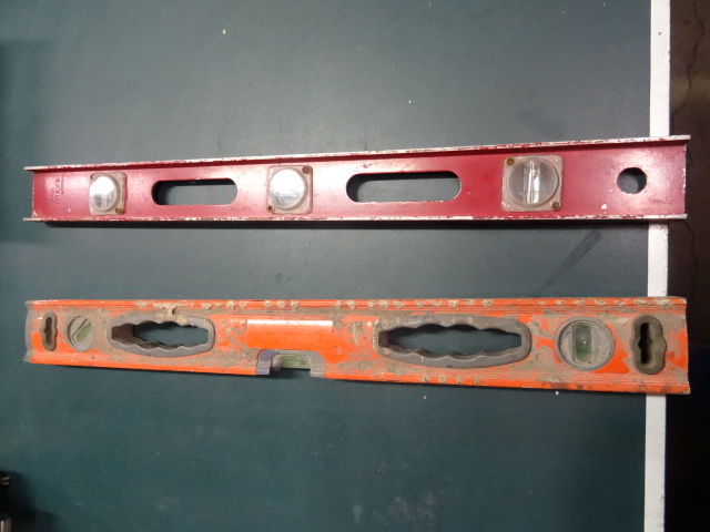 lot 171 image: 24 Levels Aluminum Qty 2