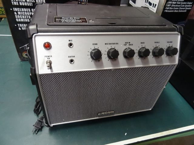 lot 179 image: Ultimate MP3 Docking Station
