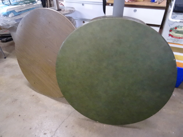 lot 205 image: 2 Round Folding Tables 40