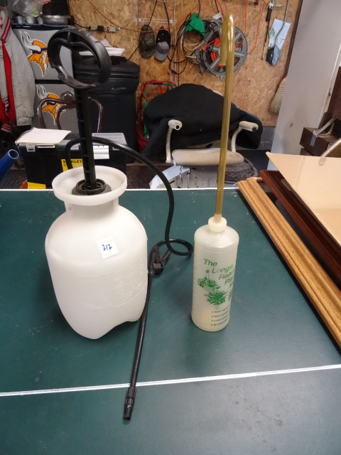 lot 212 image: Pressurized Sprayer