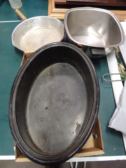 lot 229 image: Roasting Pan and 2 Cooking Pans