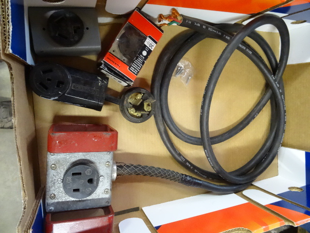 lot 260 image: 220 Volt Cord and Outlets