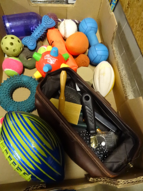 lot 263 image: Dog Grooming Kit Dog Toys