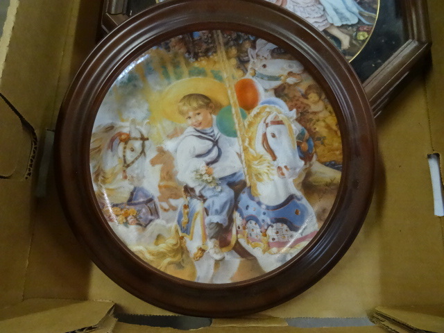 lot 268 image: 2 Collector Plates in Frances