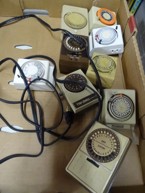 lot 271 image: 9 Electrical Timers
