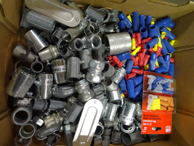 lot 284 image: Misc Electrical Supplies