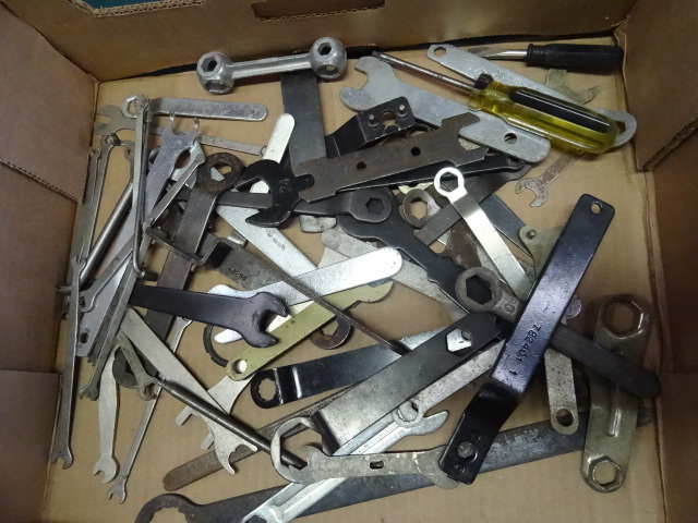 lot 292 image: Misc Specialty Wrenches