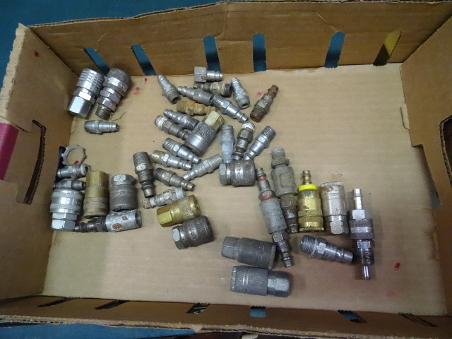 lot 315 image: Misc Air Hose Couplers