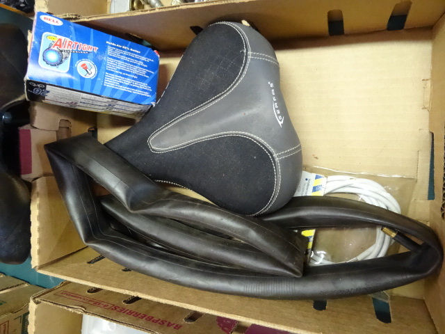 lot 317 image: Bike Accessories 2 Seats Bicycle Tubes
