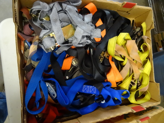 lot 325 image: Misc Ratchet Straps