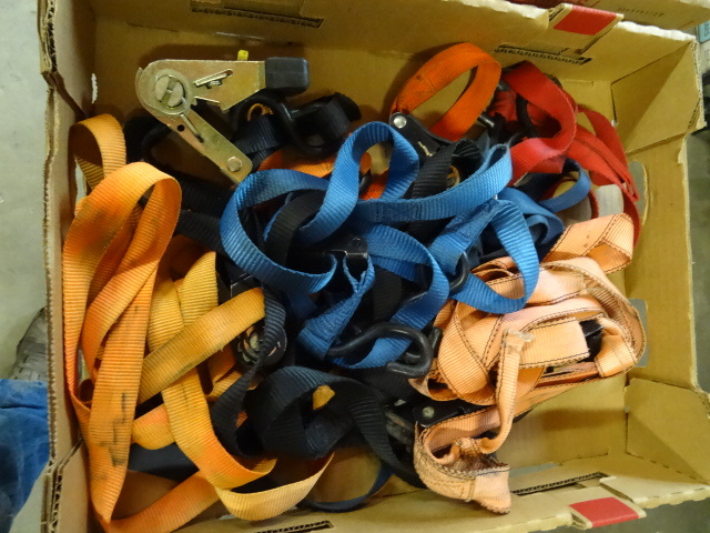 lot 326 image: Misc Ratchet Straps