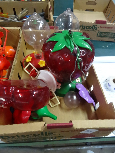 lot 329 image: Misc Hummingbird Feeders