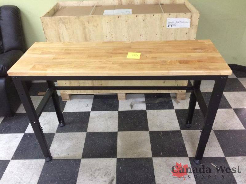 lot 26 image: NEW 2000 LBS WEIGHT CAP 72 WORK BENCH TABLE