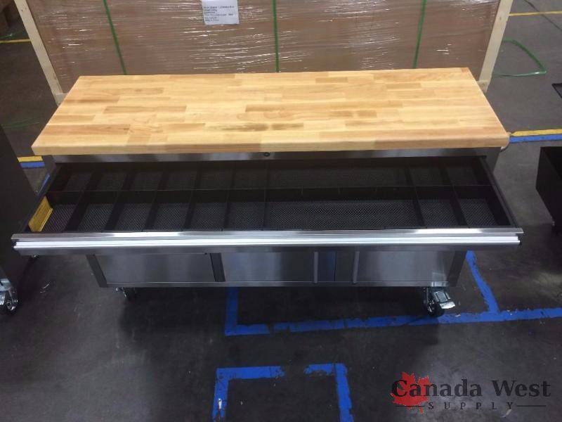 lot 28 image: NEW 60 STAINLESS STEEL WORK BENCH