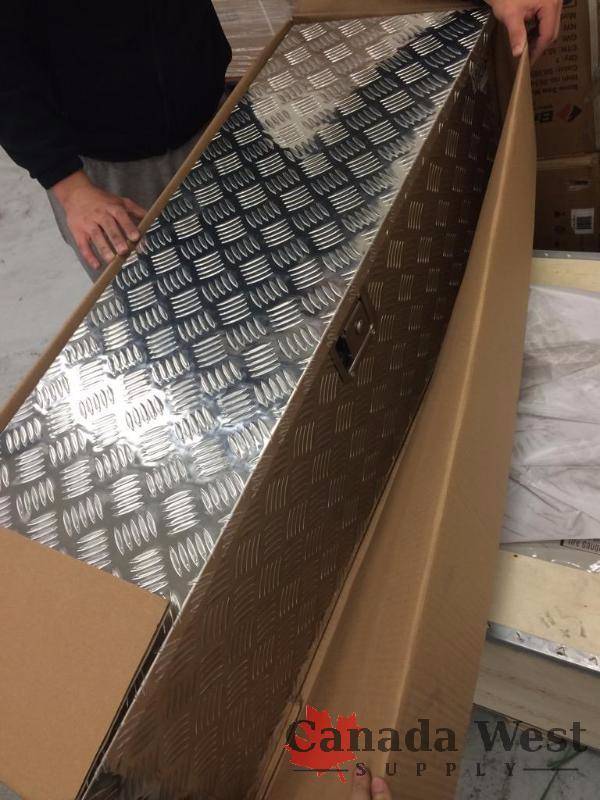 lot 60 image: BRAND NEW 49 ALUMINUM TOOL BOX