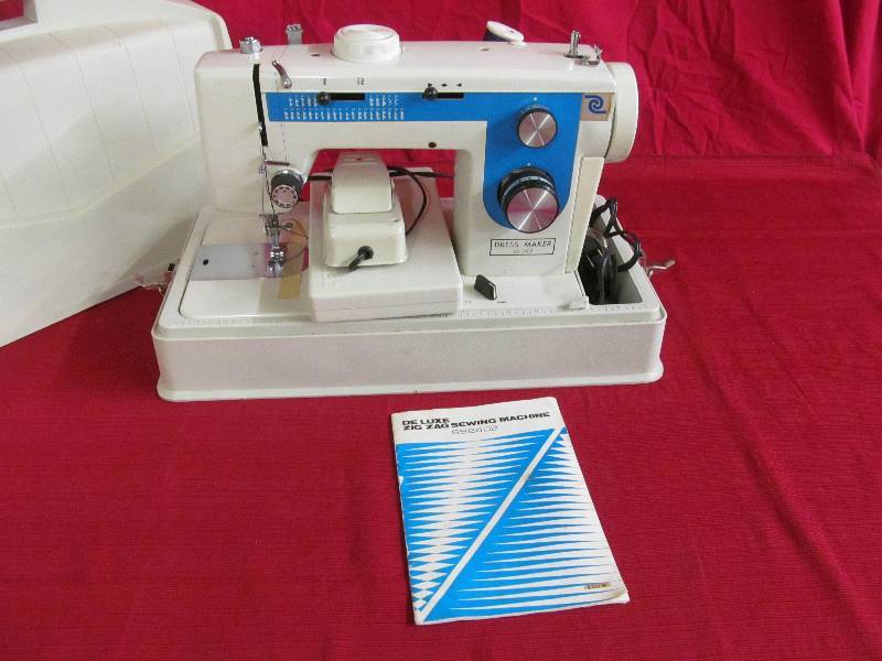 lot 6 image: Deluxe zigzag dress maker sewing machine