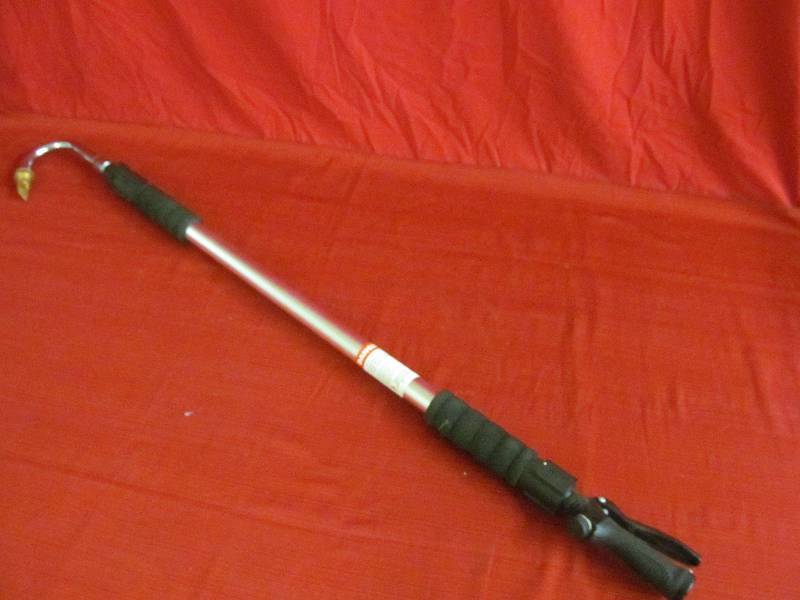 lot 11 image: rain gutter wand