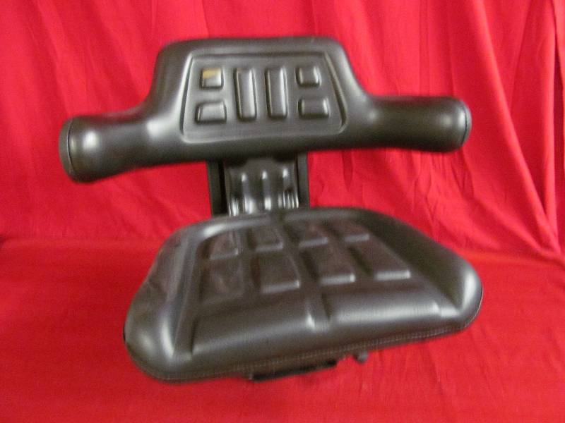 lot 22 image: Universal tractor seat