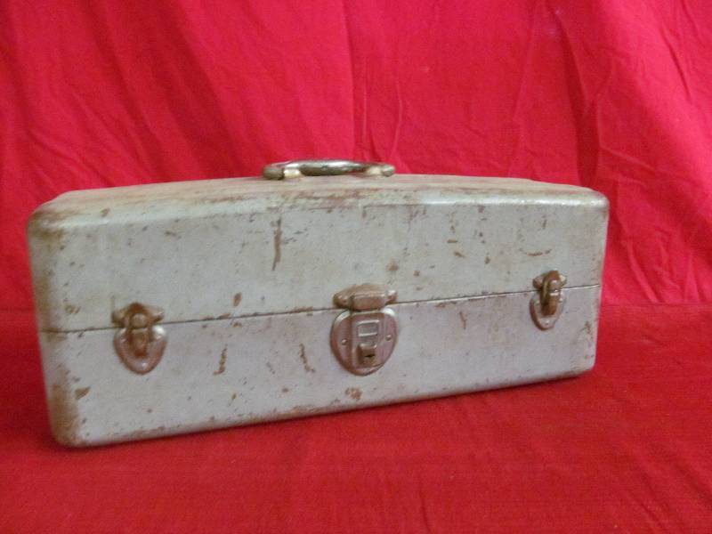 lot 59 image: vintage tackle box