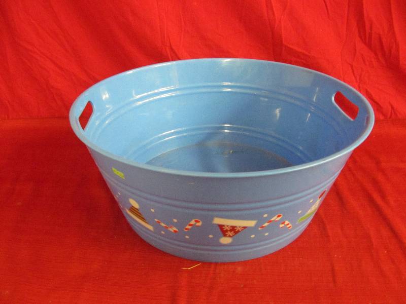 lot 166 image: Tub
