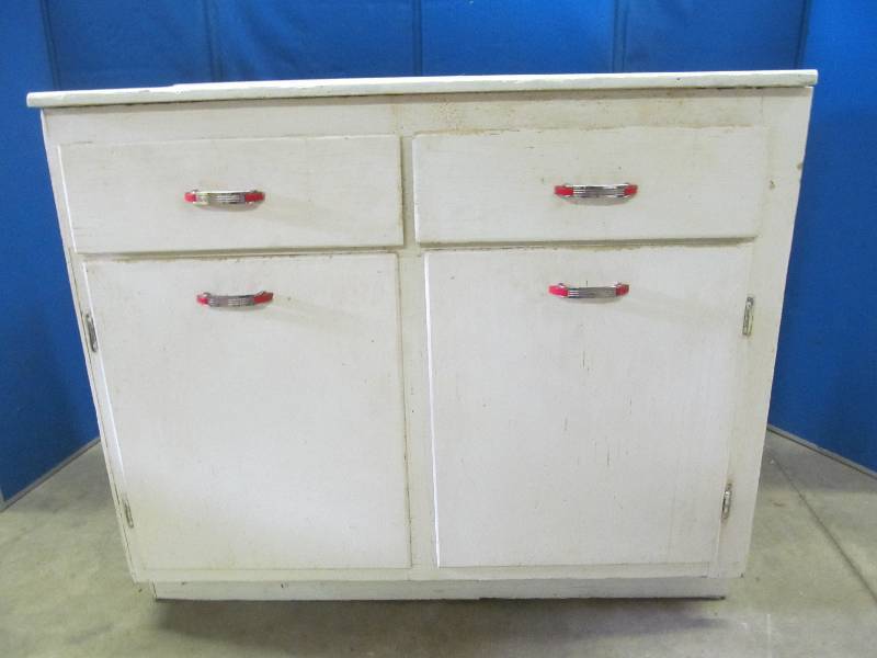 lot 97 image: cabinet