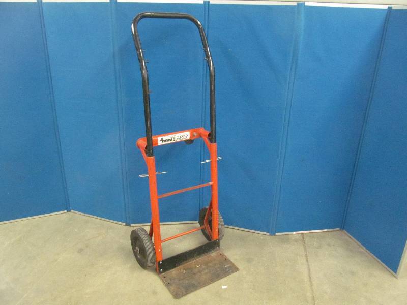lot 103 image: cart