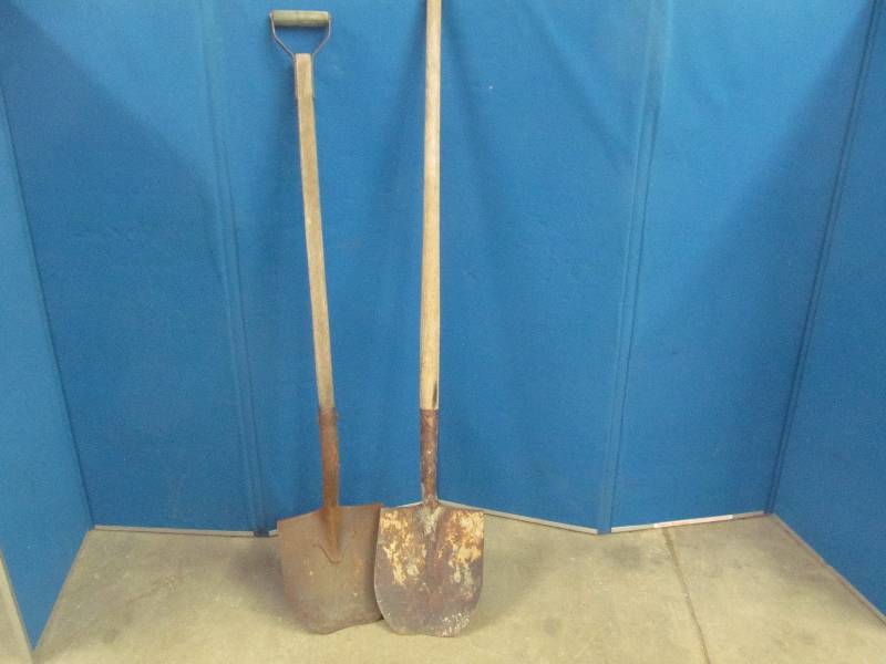 lot 110 image: Spade