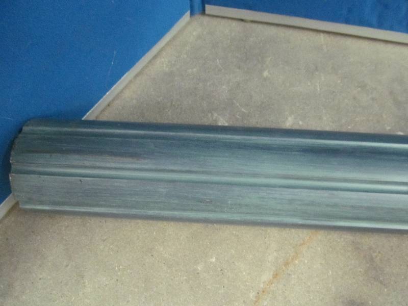 lot 115 image: Yard Lamp Pole