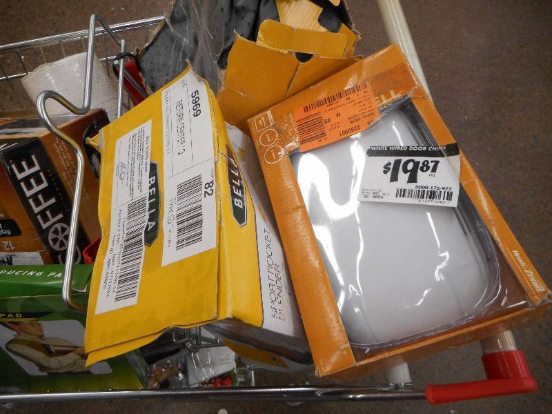 lot 34 image: SHOPPING KART FULL OF RANDOM ITEMS
