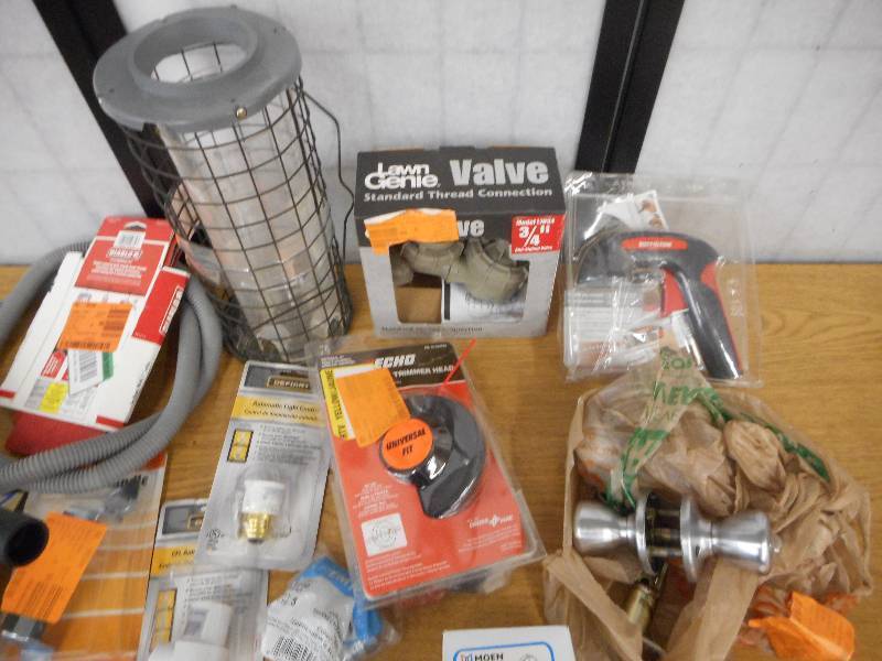 lot 51 image: HANDYMAN LOT OF GOODIES