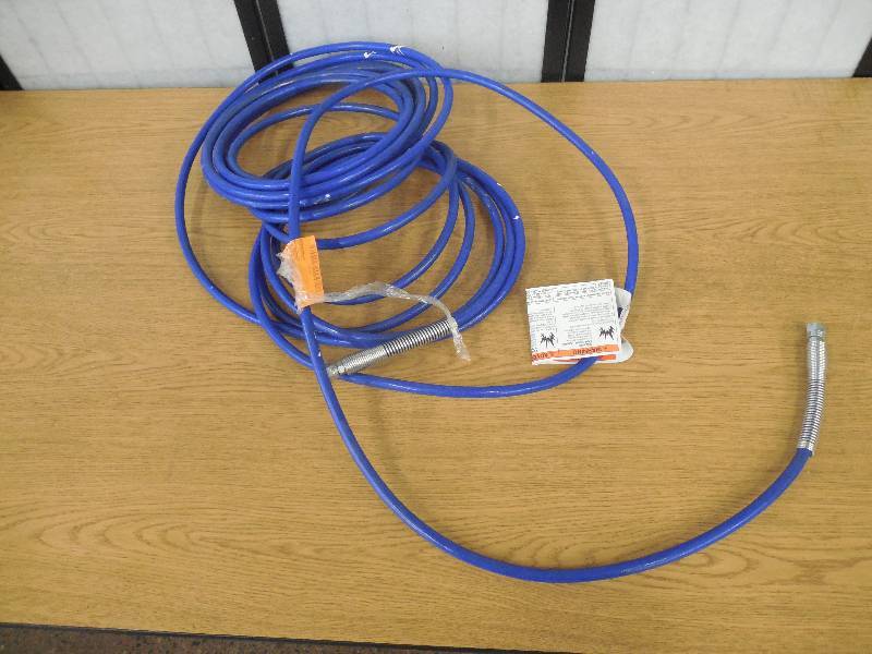 lot 4 image: 40 FOOT AIRLESS PAINT SPRAY HOSE