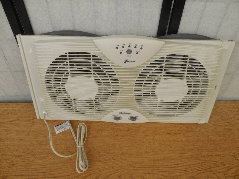 lot 14 image: Holmes Dual Blade Twin Window Fan