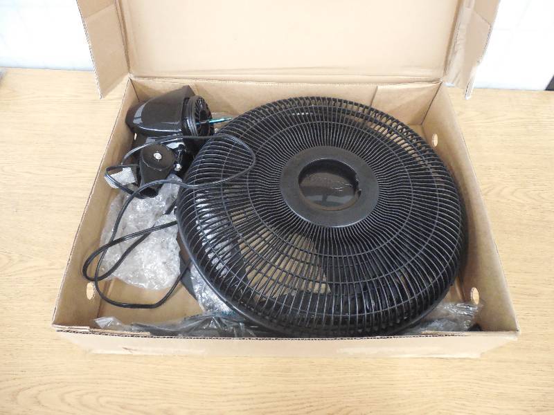 lot 18 image: GALAXY 20 Stand Fan