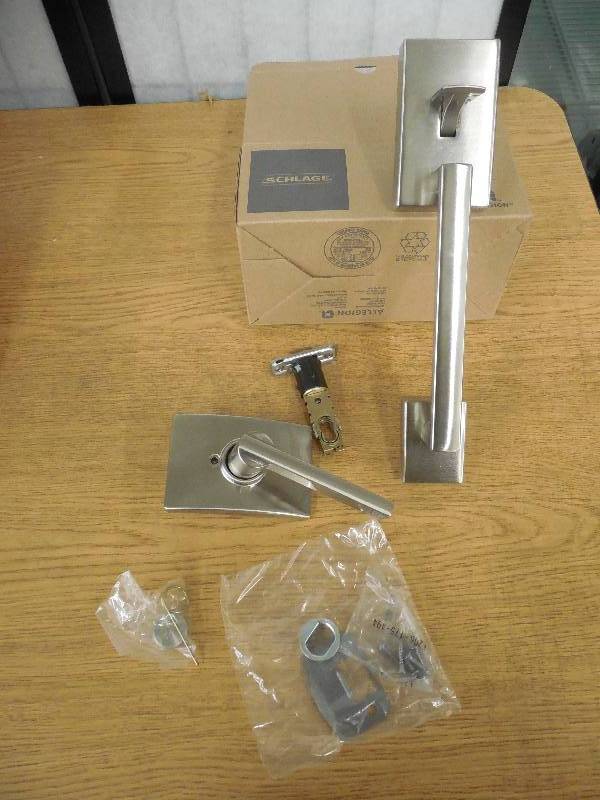lot 120 image: SCHLAGE ENTRANCE DOOR HANDLE