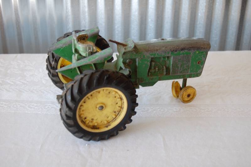 Vintage Diecast John Deer Tractor