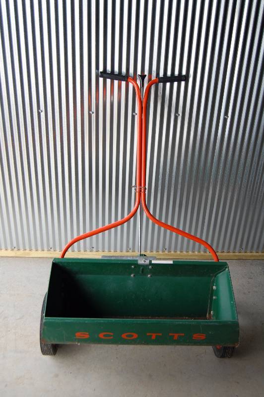 Lawn Spreader