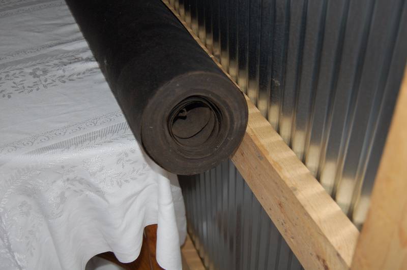 Roll of tar paper