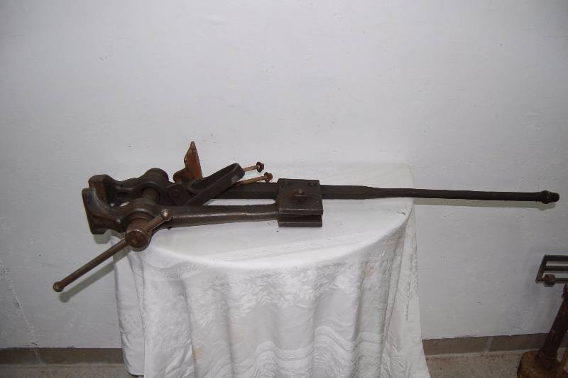 Vintage Vise