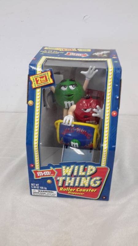 lot 8 image: M&M candy dispenser