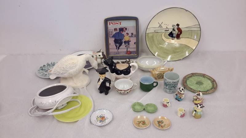 lot 25 image: Assortment