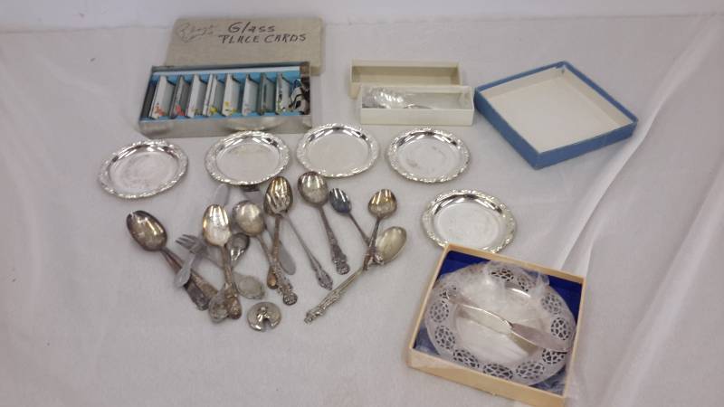 lot 56 image: Silverplate, silverware, glass plate cards