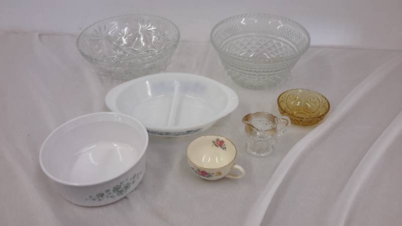 lot 59 image: Bakeware and glass