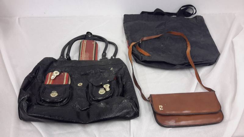 lot 82 image: Handbags