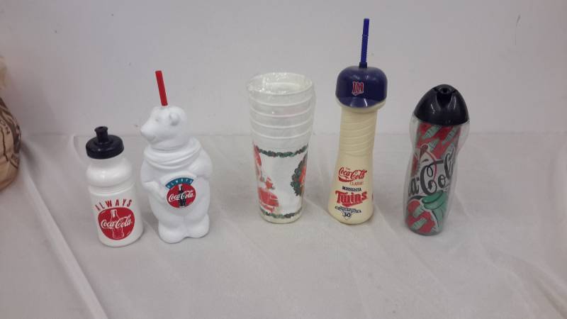 lot 95 image: Coke cups